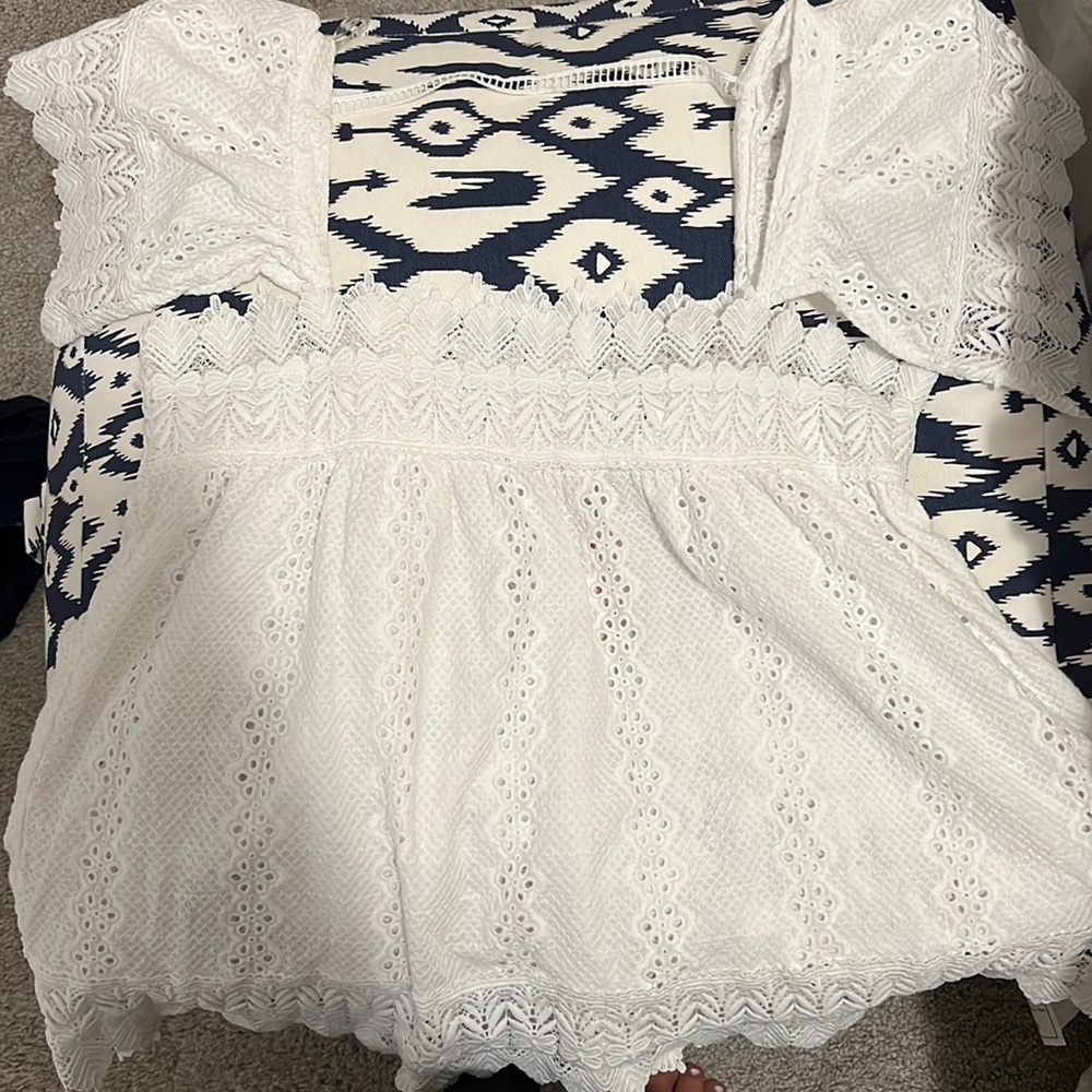 Great spring or summer blouse never been worn